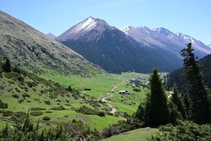 Altun_Arashan_valley